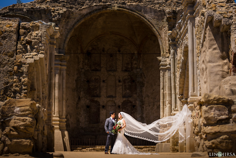 Garden style courtyard wedding reception, san juan capistrano mission 